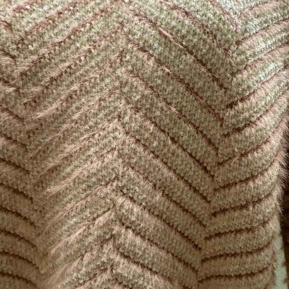 Sweater - Picture 4 of 5